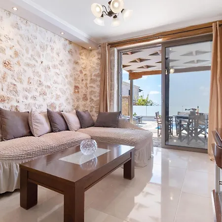 Villa Goudis Iro Tsoukaladhes