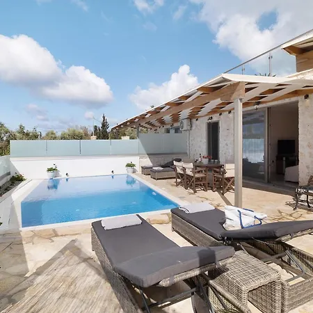 Goudis Iro Villa Tsoukaladhes