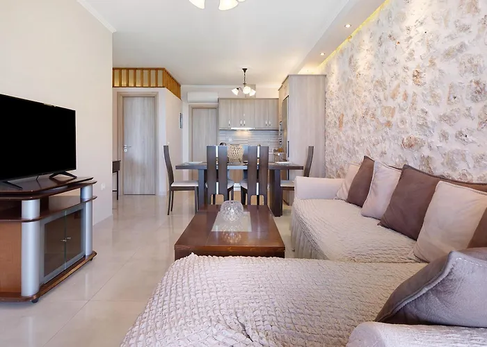 Goudis Iro Villa Lefkada City